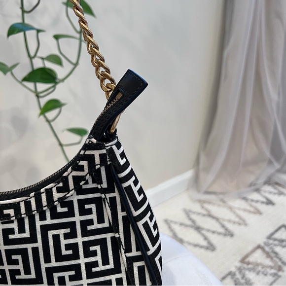 Balmain Monogram Bag - Picture 6 of 6